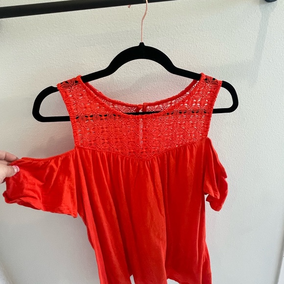 Off the shoulder top - Picture 2 of 3